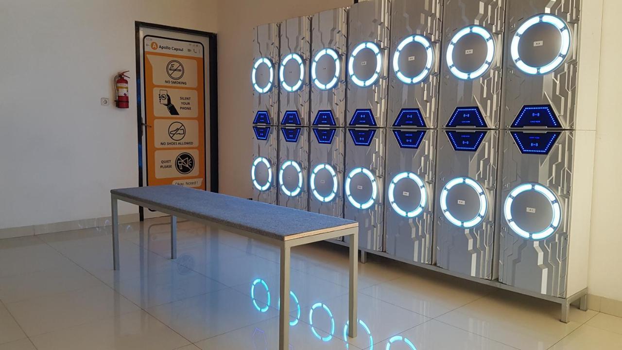 Apollo Capsule Hotel Ende Exterior foto