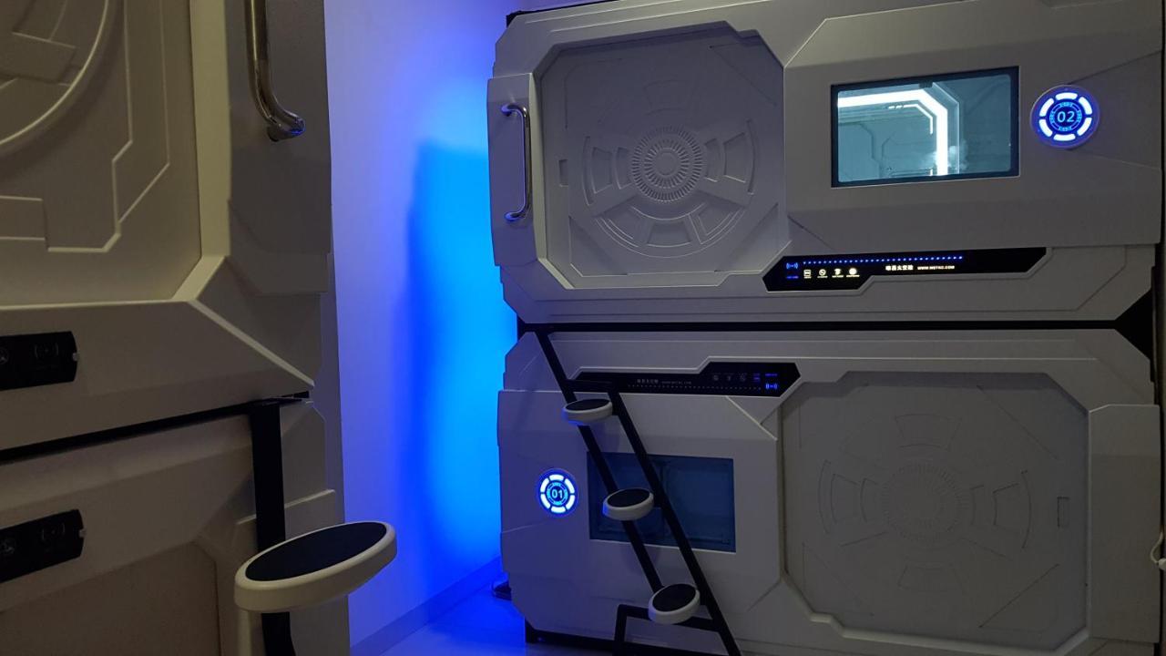 Apollo Capsule Hotel Ende Exterior foto